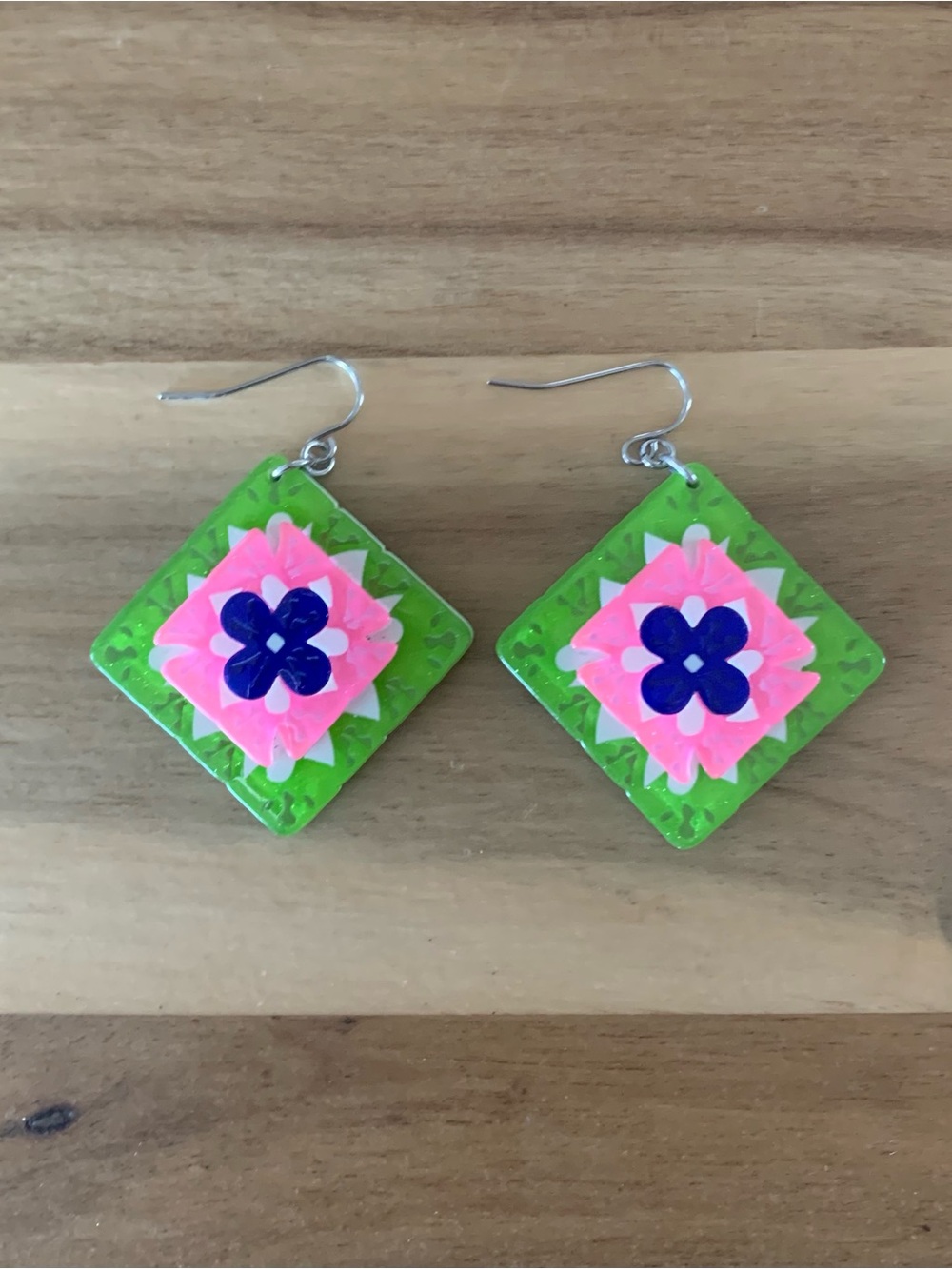 Erstwilder Cosy Comfort green Earrings NWOT